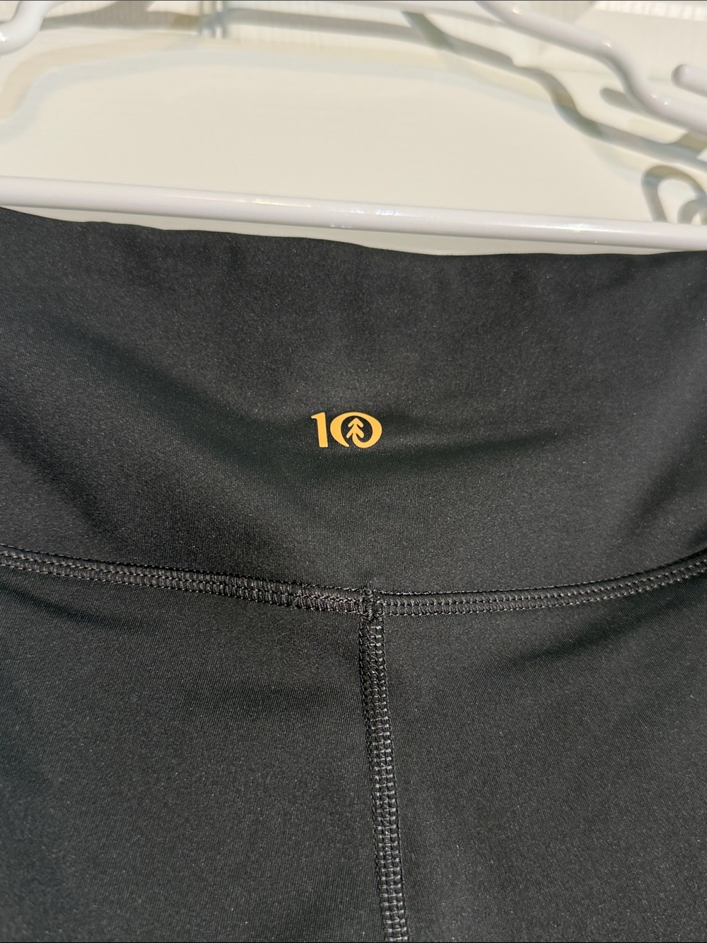 tentree Black High-Waist Active Leggings with Subtle Logo - Picture 3 of 13